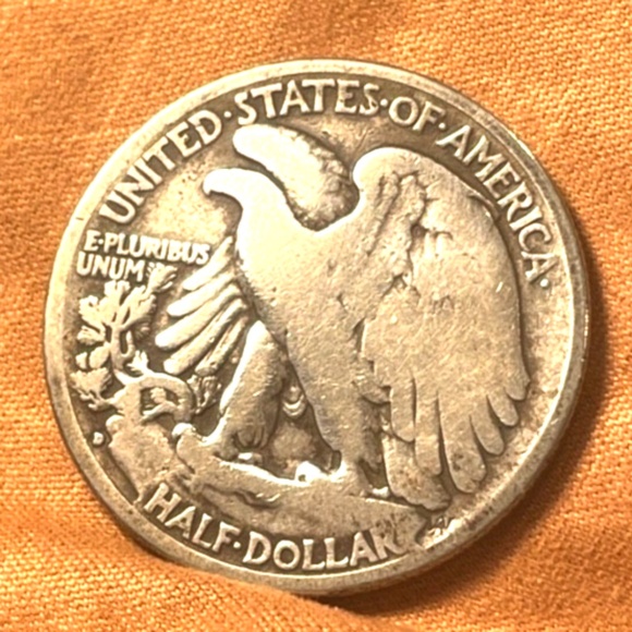 1935 D Sue Walking Liberty 90% Silver US Half Dollar #205786991103 - Picture 3 of 6